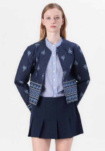 Жаккардовая вязаная кофта