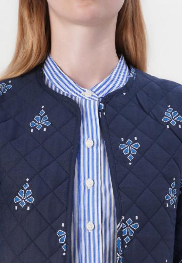 Жаккардовая вязаная кофта