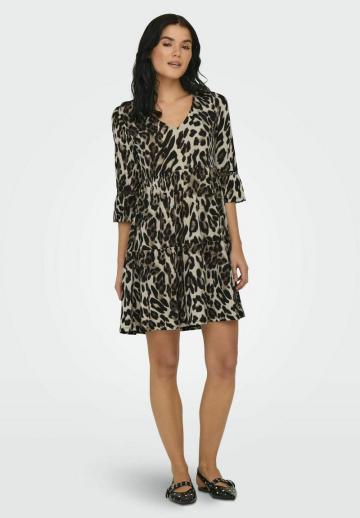 Короткое платье