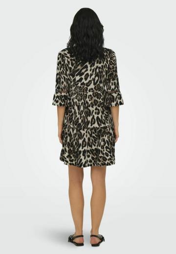 Короткое платье