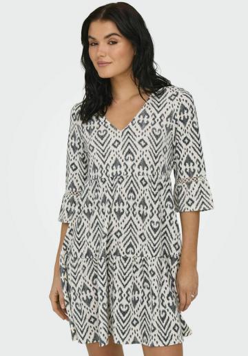 Короткое платье