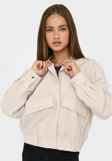 Куртка с накладнымит карманами