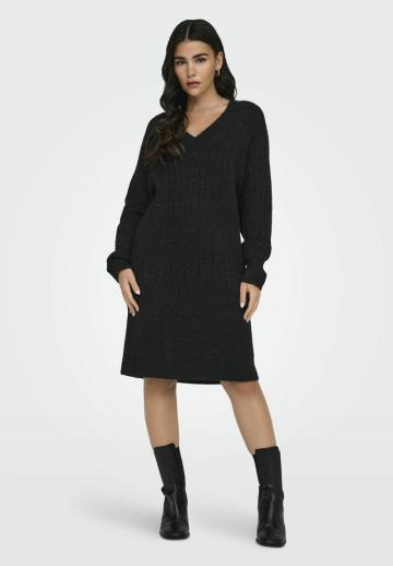 Вязаное платье