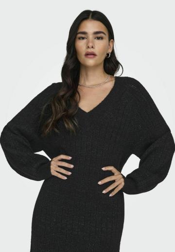 Вязаное платье