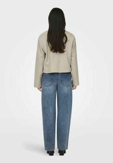 Короткая куртка