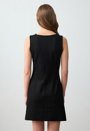 Платье футляр