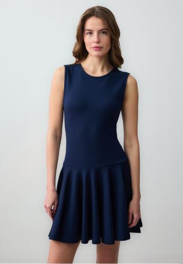 Короткое платье