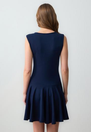 Короткое платье