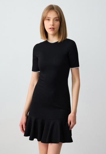 Короткое платье