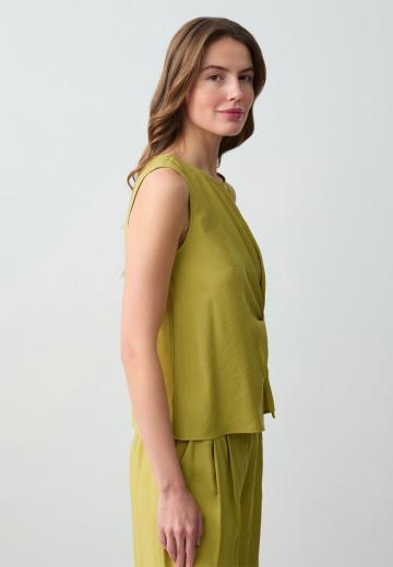 Блузка без рукавов