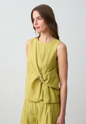 Блузка без рукавов