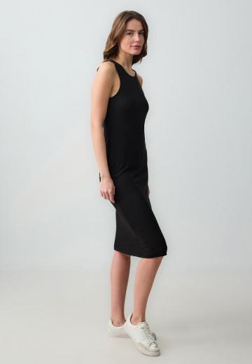 Вязаное платье