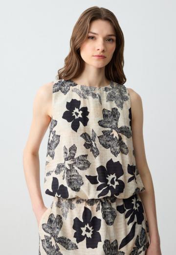 Блузка без рукавов