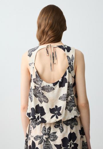 Блузка без рукавов