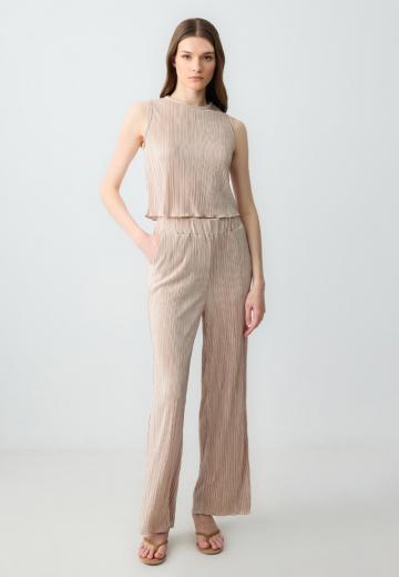 Блузка без рукавов