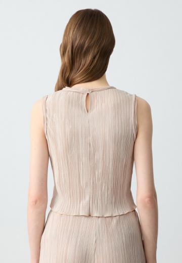 Блузка без рукавов
