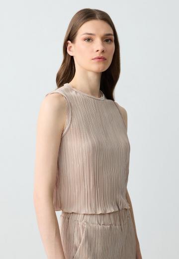 Блузка без рукавов