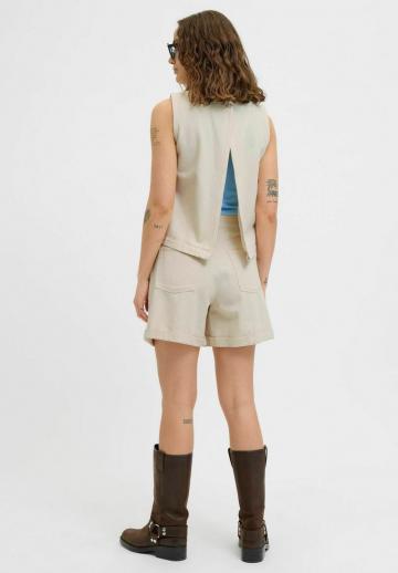 Джинсовые шорты