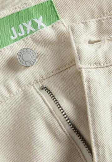 Джинсовые шорты