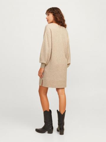 Вязаное платье