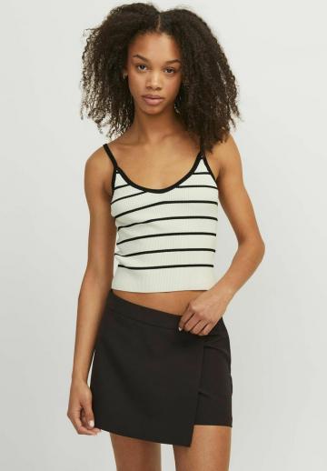 Топ на бретельках