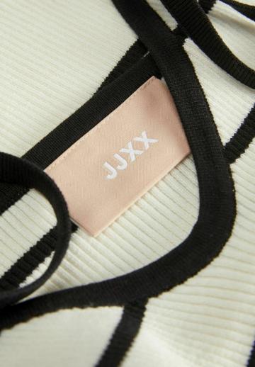 Топ на бретельках