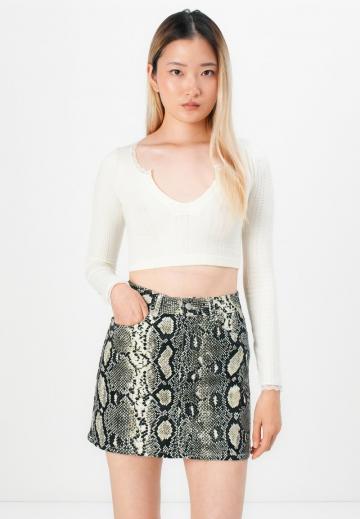 Юбка с накладными карманами