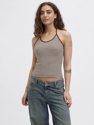 Топ на бретельках