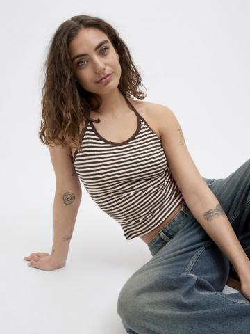 Топ на бретельках