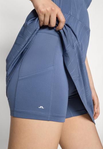 Спортивное платье