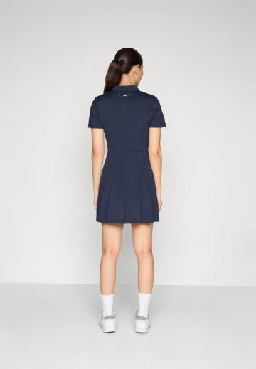 Короткое платье