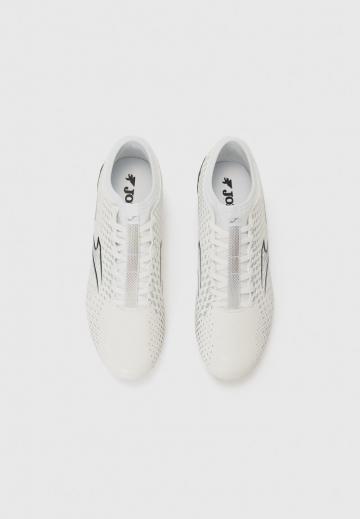 Футбольные бутсы