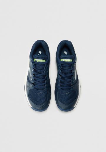 Теннисные кроссовки