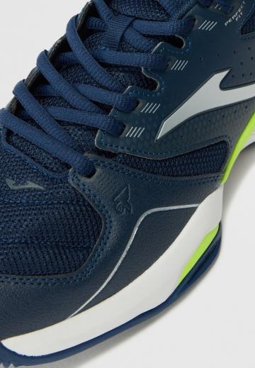 Теннисные кроссовки