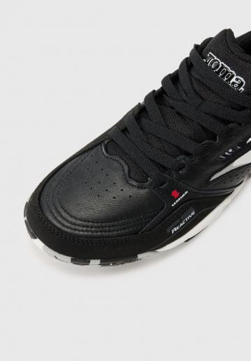 Футбольные бутсы