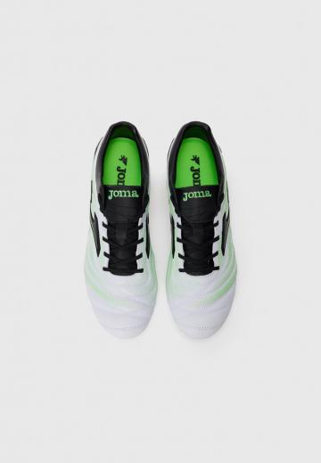 Футбольные бутсы