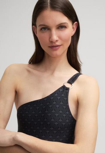 Слитный купальник