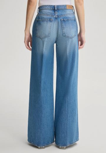 Свободные джинсы