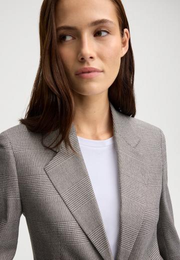 Короткое пальто