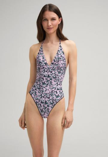 Слитный купальник