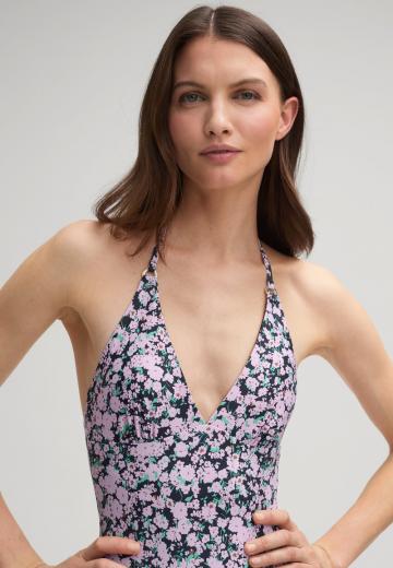 Слитный купальник