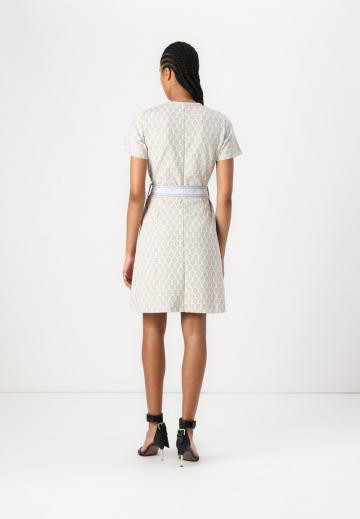 Короткое платье