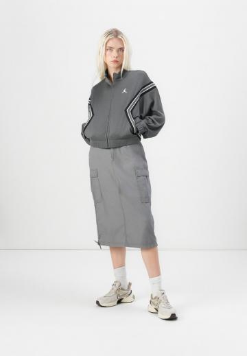 Спортивная куртка