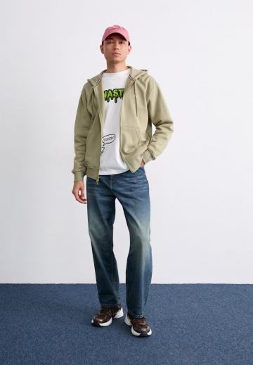 Спортивная кофта