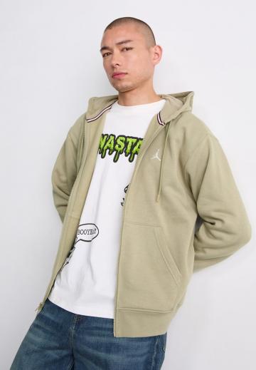 Спортивная кофта