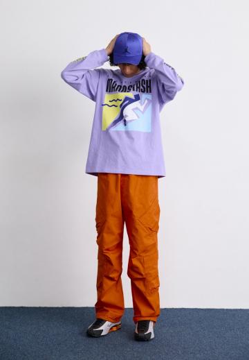 Брюки с накладными карманами