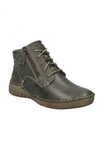 Сапожки на танкетке