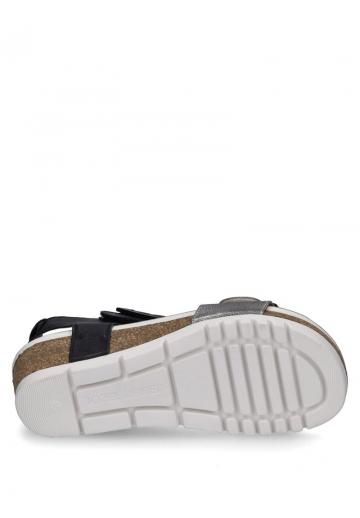 Босоножки на танкетке