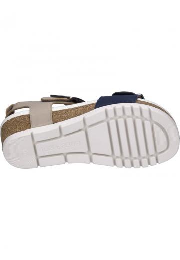 Босоножки на танкетке