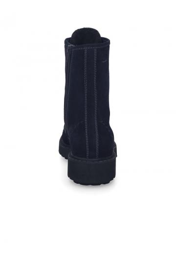 Ботинки на шнуровке